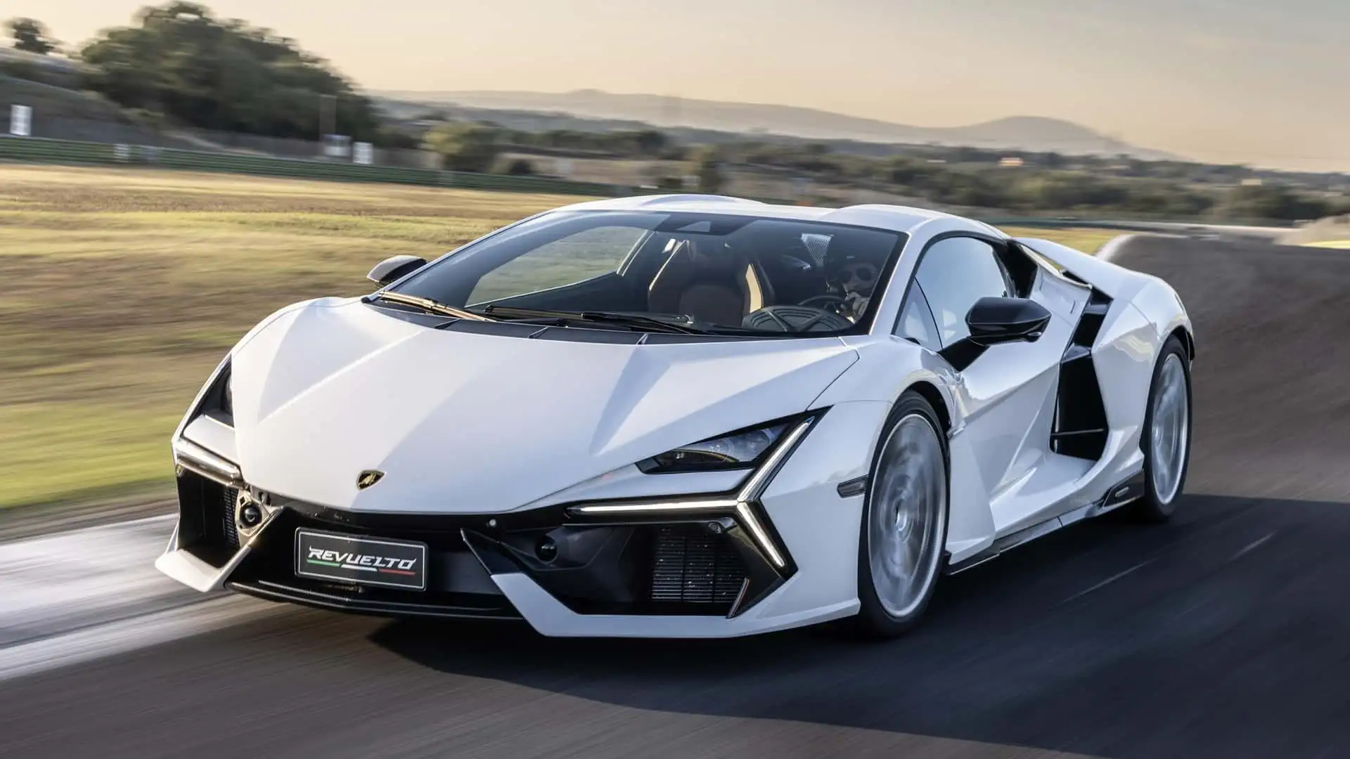 Lamborghini Elektrik: Masa Depan Supercar Tanpa Bensin?