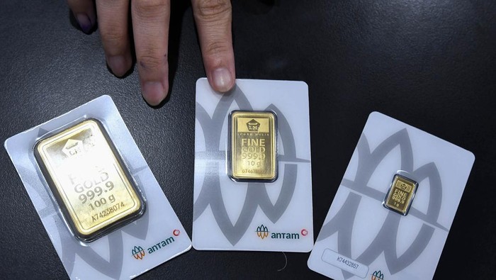 Harga Emas Naik Tertinggi Dalam 5 Tahun