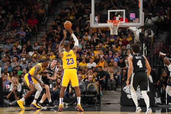 Cara Meningkatkan Akurasi Tembakan Dalam Basket