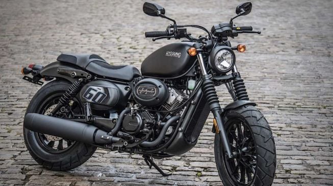 Hyosung GV 300 S Bobber: Performa Motor Cruiser Bergaya Klasik
