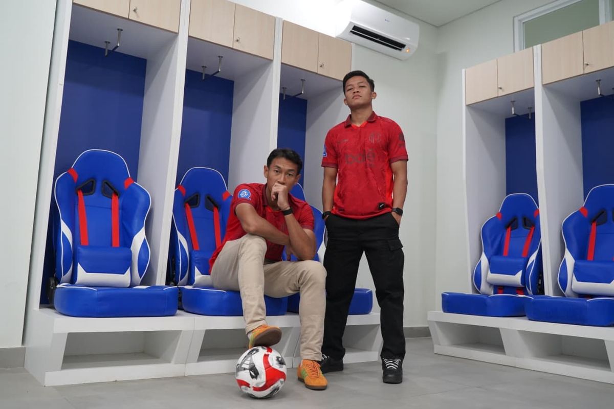 Arema FC "Angkut" Rio Fahmi & Hansamu Yama Dari Persija!