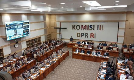 Polri Tetap Di Bawah Presiden, Kapolri Singgung Mandat ’98