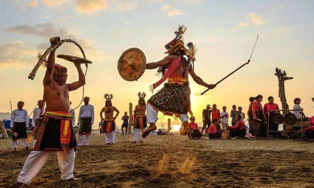 Budaya Lokal Sebagai Identitas Dan Daya Tarik Wisata Daerah