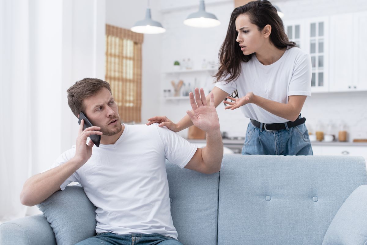 Kenapa Pertengkaran Orang Tua Bikin Takut Menikah?