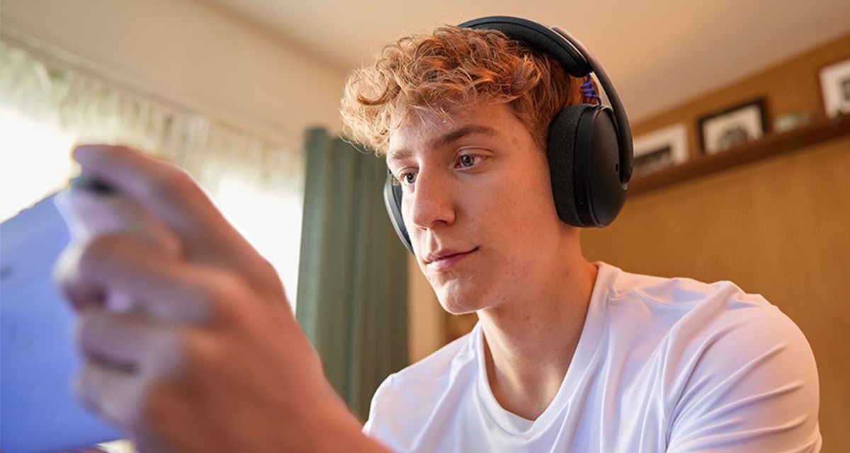 Logitech G325: Headset Gaming Tanpa Kabel Terbaru