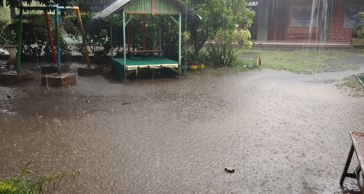 Waspada! Hujan Lebat Bakal Guyur RI Sampai 5 Februari