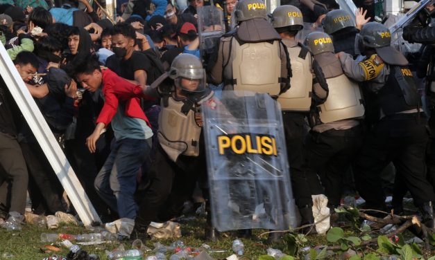 Polisi Vs Rakyat: Kenapa Kekerasan Makin Sering Terjadi?