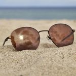 Rekomendasi Kacamata Pantai Anti UV Yang Paling Bagus