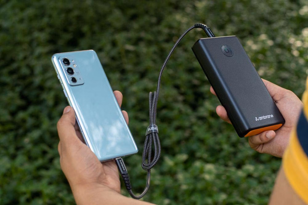 Sisi Negatif Keseringan Cas HP Pakai Powerbank