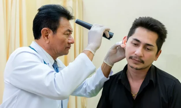 Sering Bersihin Telinga? Intip Saran Dokter THT Ini!